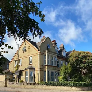 A&b Ltd Maison d'hôtes
